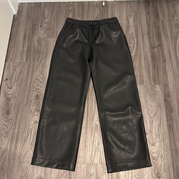 Zara faux leather pants - Picture 1 of 6